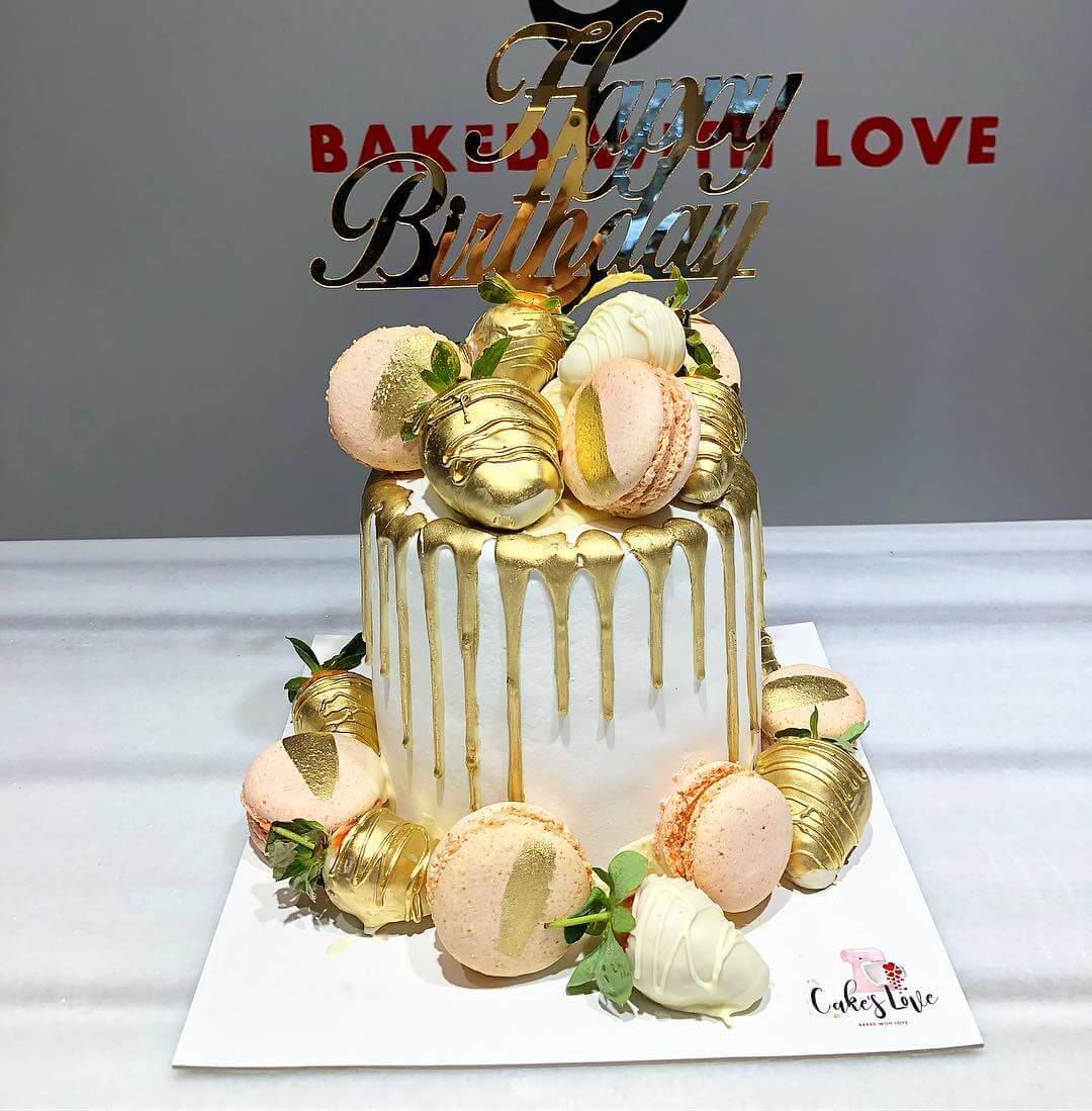 çilekli makaron pastası çilekli makaron pastası